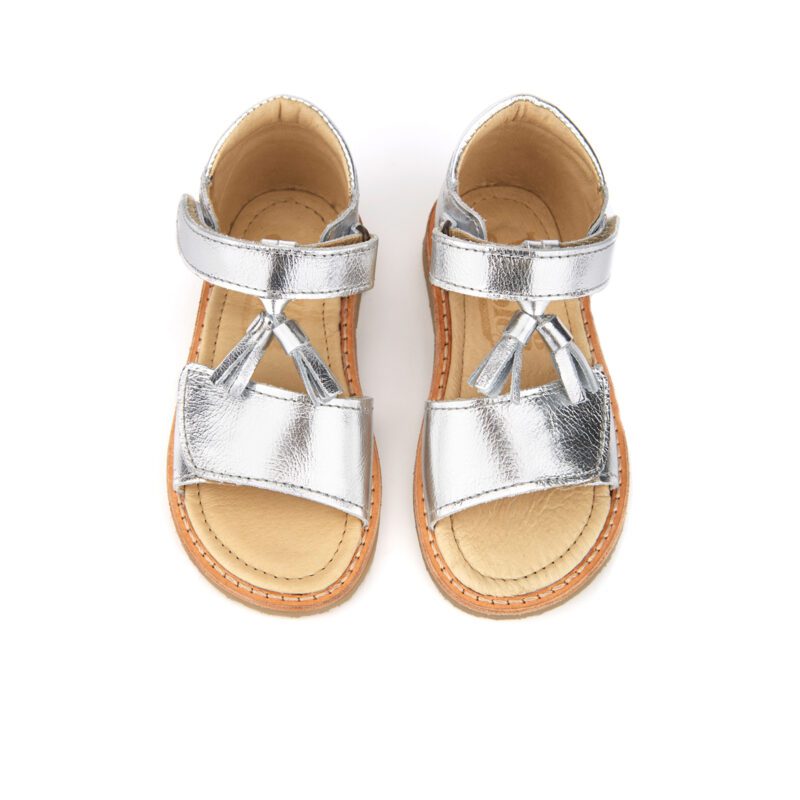 TASSEL SANDAL WITH RUBBER SOLE SILVER 3 Сандали Young Soles London